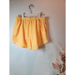 Nike Dri-FIT Tempo Running Shorts L Yellow Lightweight 3” Inseam‎ Activewear